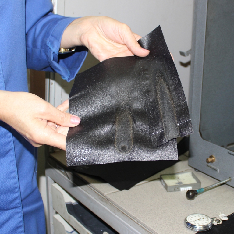 Результат налицо – ткань выдержала испытания огнём